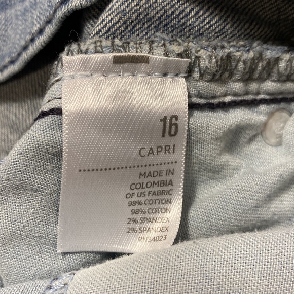 ❗2/$10❗Old Navy Jean capri size 16 - Picture 7 of 8